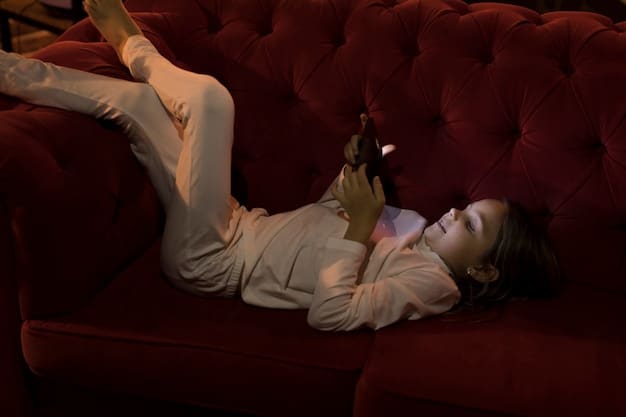 Social Media Stress in 2025: New Research & Management Tips
