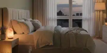Optimiza tu Sueño: Rutinas Nocturnas para Reducir el Agotamiento Mental Dormitorio sereno con iluminación suave para un sueño reparador